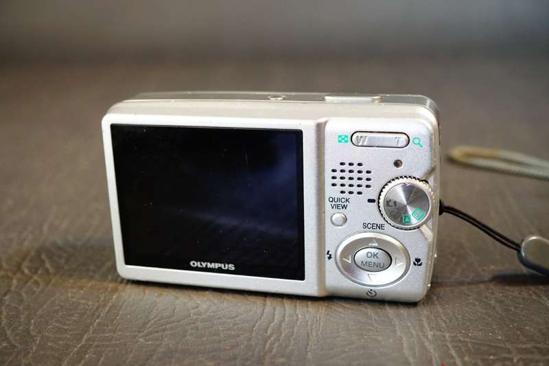 Olympus Mju Digital 500 5MP CCD Compact Digital Camera **Good Condition**