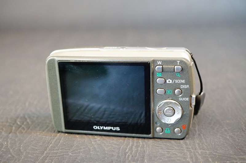 Olympus Stylus 600 Digital 6.0MP Compact Digital Camera **Great Condition**