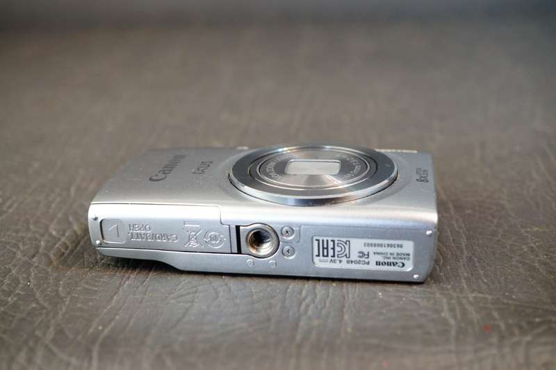 Canon Ixus 145 / ELPH 135 16.0MP Digital Compact Camera **Great Condition**