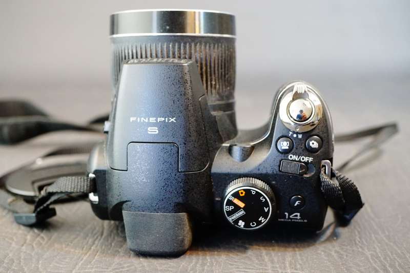 Fujifilm FinePix S3300 Digital Camera 14MP 24X Optical Zoom **Good Condition**