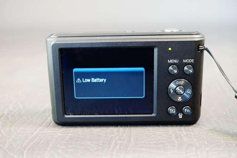 Samsung ES90 14.2MP Digital Camera Black 5X Optical Zoom HD Smart Auto **Great Condition**
