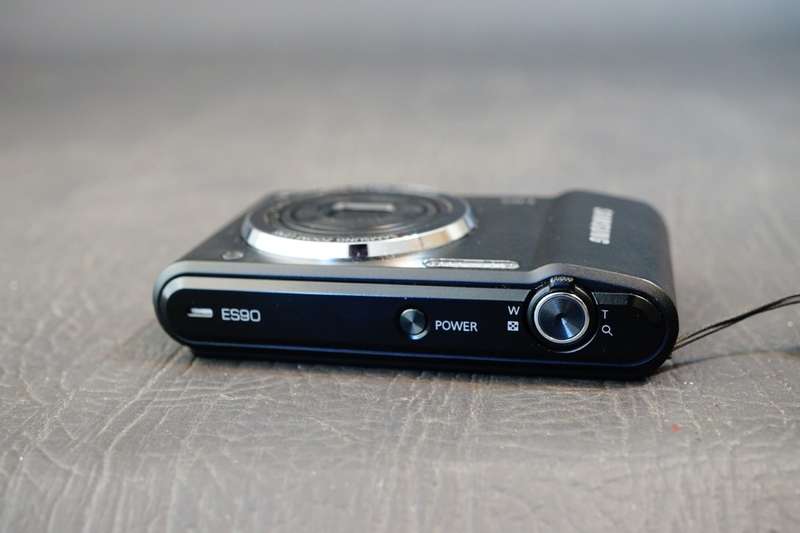 Samsung ES90 14.2MP Digital Camera Black 5X Optical Zoom HD Smart Auto **Great Condition**