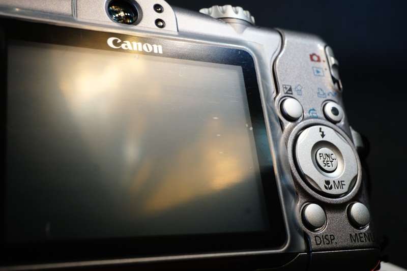 Canon PowerShot A710 IS Compact Digital Camera 7.1MP 6x Zoom CCD **New Old Stock, Mint Condition**