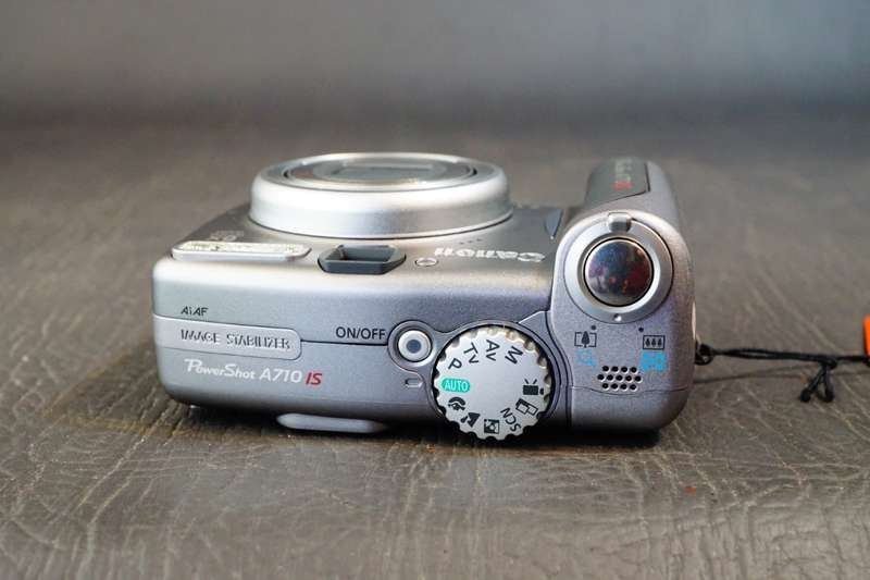 Canon PowerShot A710 IS Compact Digital Camera 7.1MP 6x Zoom CCD **New Old Stock, Mint Condition**