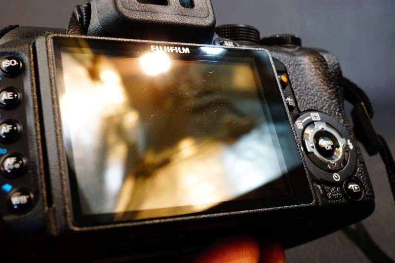 Fuji FinePix HS10 D-SLR style Bridge Camera 24-720mm 30x Zoom Lens  **Great Condition**