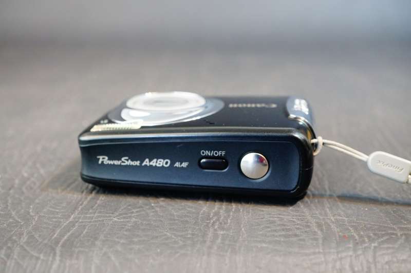 Canon PowerShot A480 10.0MP Compact Digital Camera Complete Kit with Original Box **Good Condition**