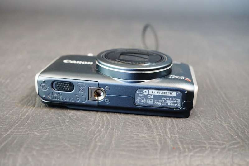 Canon Powershot SX220 HS Digital Compact Camera Working w/ Canon 14x IS Lens **Great Condition**