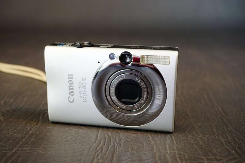 Canon PowerShot ELPH/IXUS 80 IS SD1100 IS 8.0MP Compact Digital Camera **Great Condition**