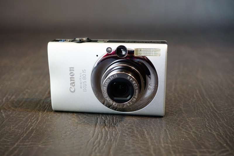 Canon PowerShot ELPH/IXUS 80 IS SD1100 IS 8.0MP Compact Digital Camera **Great Condition**