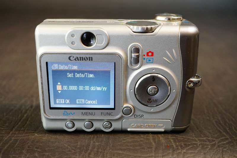 Canon Power Shot A520 Compact Digital Camera 4X Zoom 4.0mp **Good Condition**