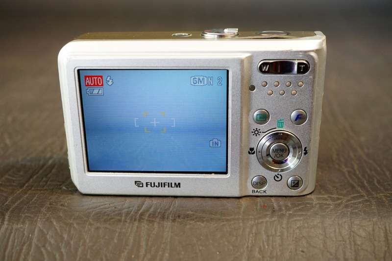 Fujifilm FinePix F30 Digital Camera