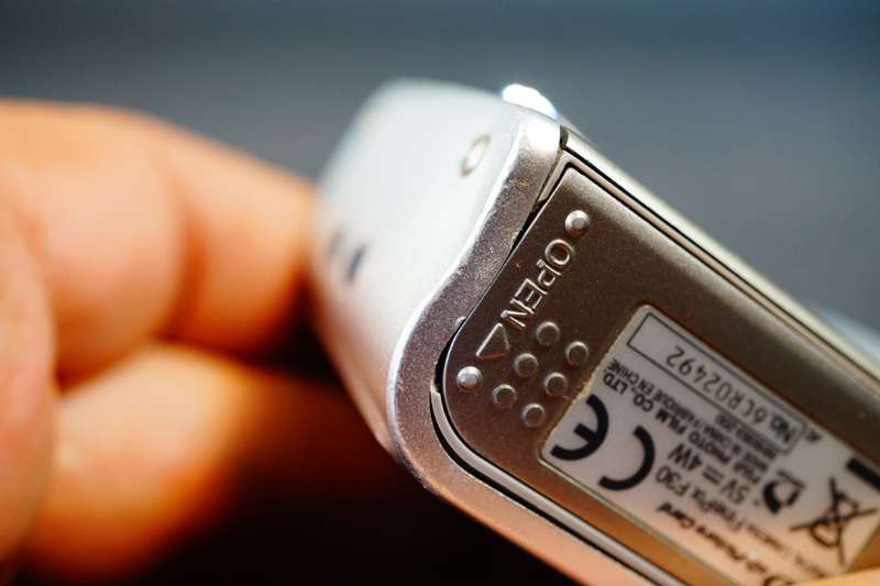 Fujifilm FinePix F30 Digital Camera