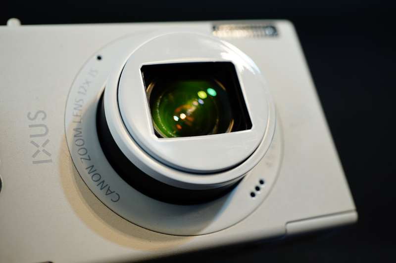 Canon IXUS 510 HS/ ELPH 530 IXY 1  10.1 MP 12x Opt. Zoom WHITE Digital Camera **Great Condition**