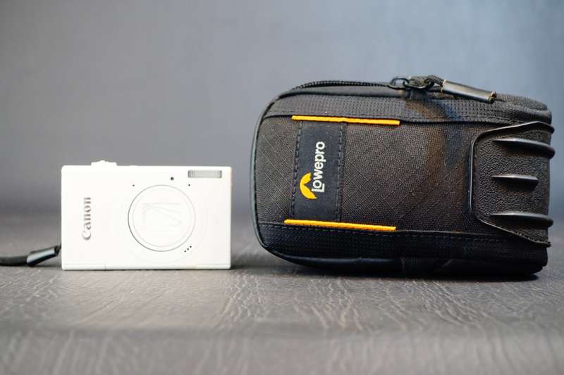 Canon IXUS 510 HS/ ELPH 530 IXY 1  10.1 MP 12x Opt. Zoom WHITE Digital Camera **Great Condition**