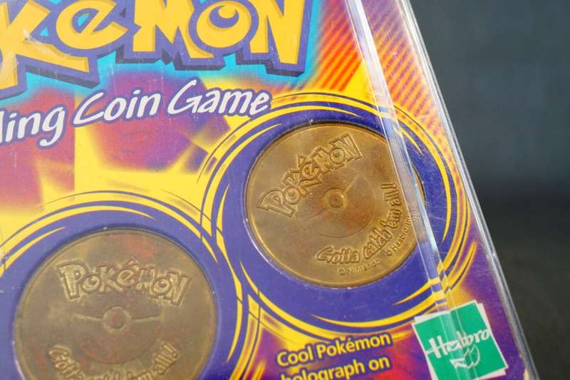 1999 Hasbro Pokemon Battling Coin Game **Great Condition**
