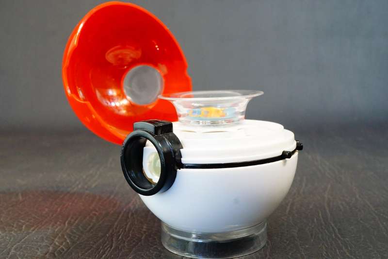 Vintage Pokemon Poke-ball Marble Shooter Charizard #06 2000 Nintendo Original  **Great Condition**