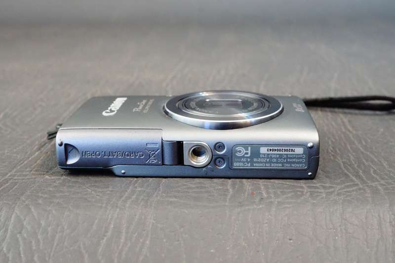 Canon IXUS 140/PowerShot ELPH 130 IS 16.0MP Digital Camera 8xOptical Zoom **Great Condition**