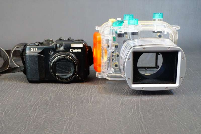 Canon Powershot G11 10MP 20X Zoom Digital Camera with Canon WP-DC34 Underwater Housing **Well Used**