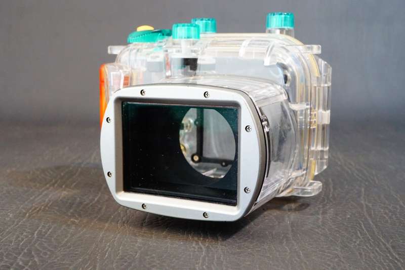 Canon Powershot G11 10MP 20X Zoom Digital Camera with Canon WP-DC34 Underwater Housing **Well Used**