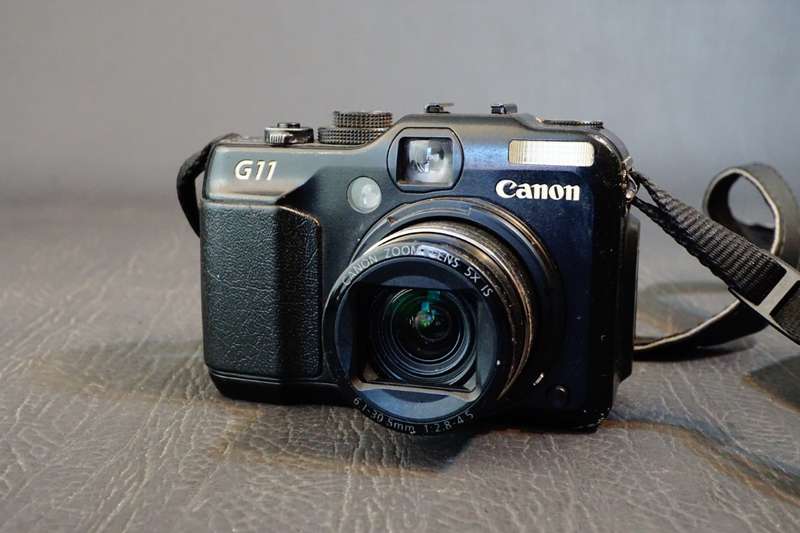 Canon Powershot G11 10MP 20X Zoom Digital Camera with Canon WP-DC34 Underwater Housing **Well Used**