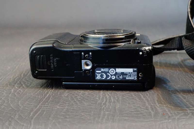 Canon Powershot G11 10MP 20X Zoom Digital Camera with Canon WP-DC34 Underwater Housing **Well Used**