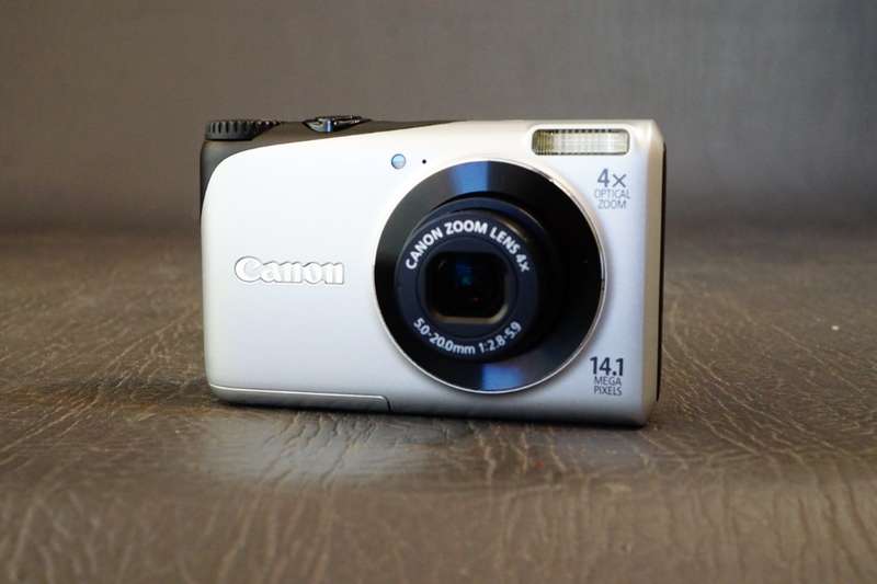 Canon PowerShot A2200 14.1MP Digital Camera Bundle in Original Boxes **Great Condition**