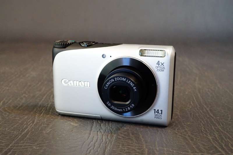 Canon PowerShot A2200 14.1MP Digital Camera Bundle in Original Boxes **Great Condition**