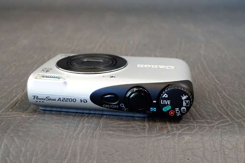 Canon PowerShot A2200 14.1MP Digital Camera Bundle in Original Boxes **Great Condition**