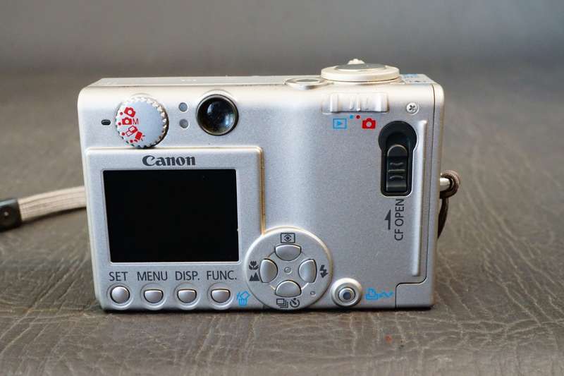 Canon PowerShot S410 4MP Digital ELPH Camera
