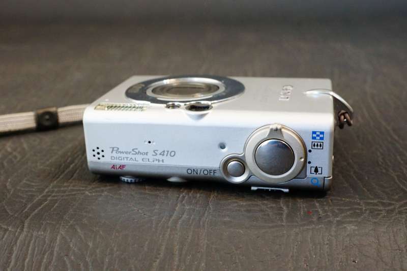 Canon PowerShot S410 4MP Digital ELPH Camera