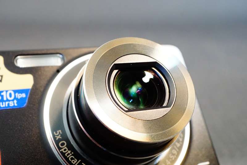 Sony Cyber Shot DSC-WX1 10.2 MP Digital Camera 5X Zoom with Original Box  **Great Condition**