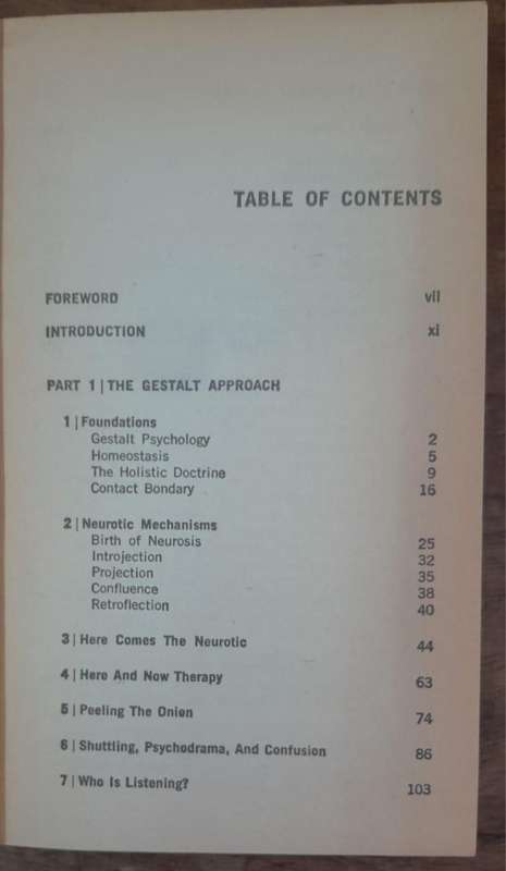 The Gestalt Approach and Eye Witness to Therapy - Fritz Perls (Paperback book with no dj)