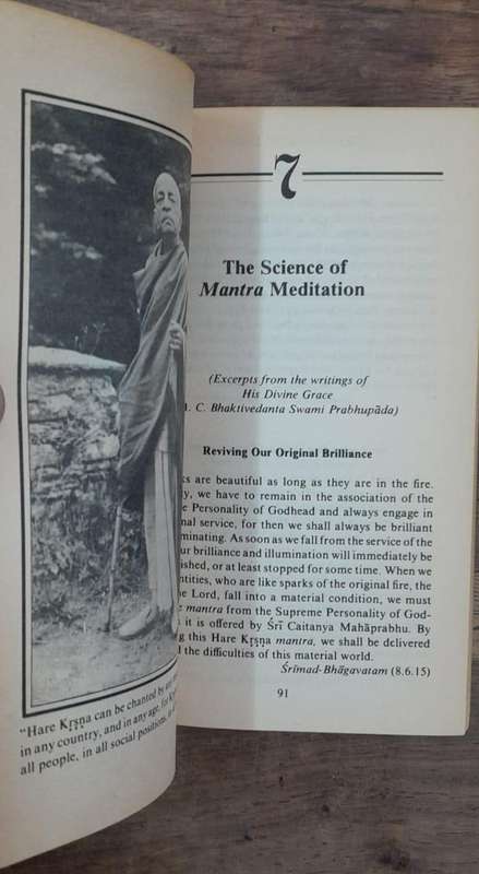 Chant and be Happy - AC Bhaktivedanta Swami Prabhupada (Paperback book with no dj)