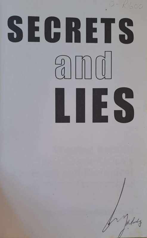 Secret and Lies - Marlene Burger & Chandre Gould (Softcover)