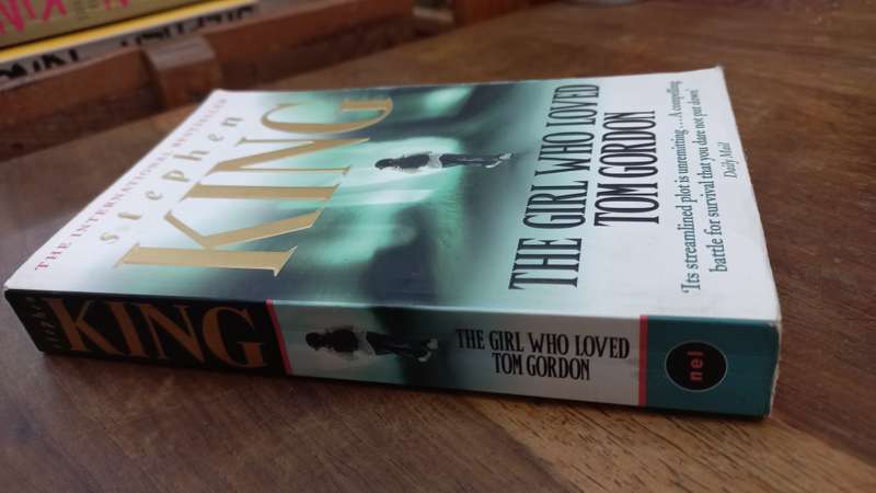 The girl who loved Tom Gordon. - Stephen King