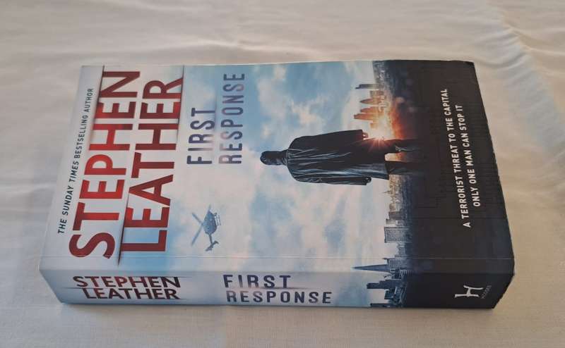 First Response. - Stephen Leather (Paperback)