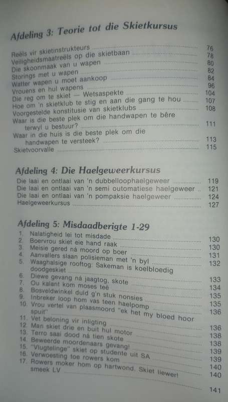 Skiet eerste en bly lewe Skietkursus. - L W Bienedell (Hardcover) (Signed by Author)