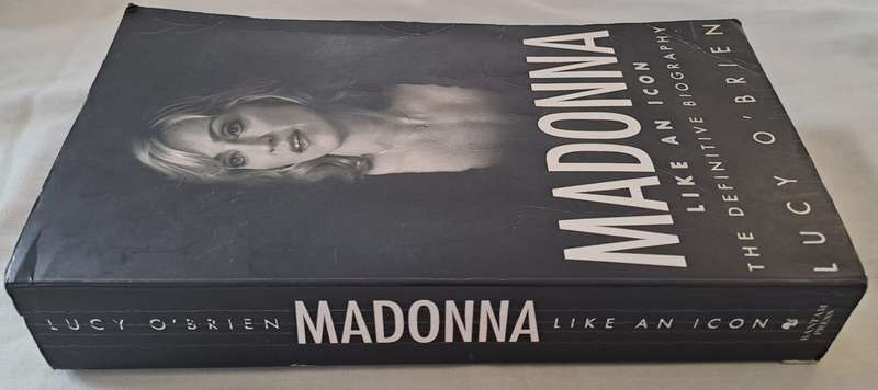 Madonna, Like An Icon - Lucy O Brien (Paperback)