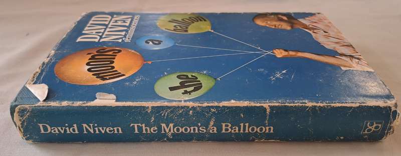 The Moons A Balloon - David Niven (Hardcopy with DJ)