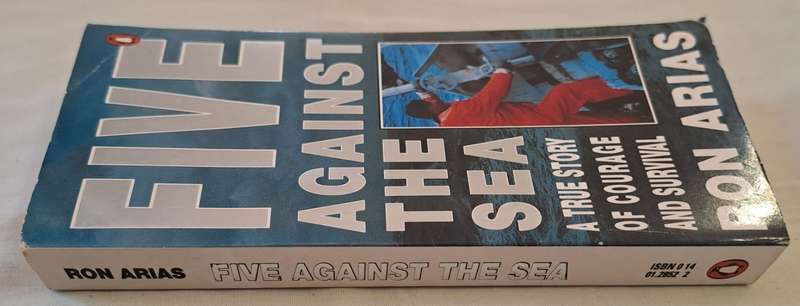 Five Against the Sea - Ron Arias (Paperback)