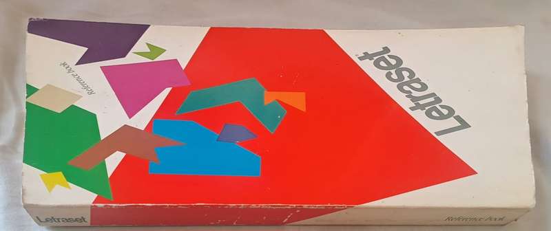Reference book - Esselte Letraset (Paperback)