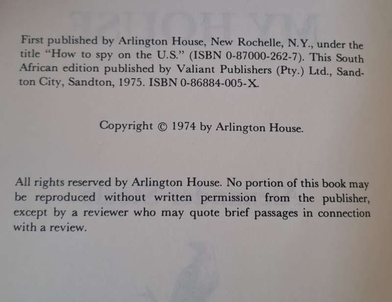 A red spy in my house - Alexander Steele (Hardcover with DJ)