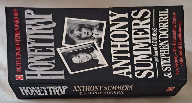 Honeytrap - Anthony Summers & Stephen Dorril (Paperback with no DJ)