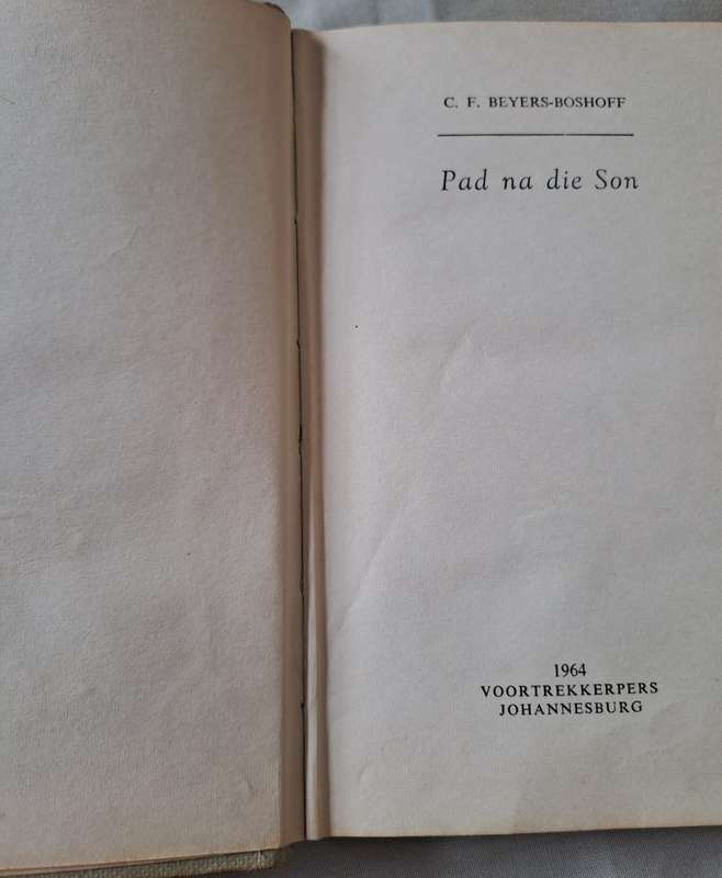 Pad na de son - C. F. Beyers-Boshoff (hard cover with no dj)