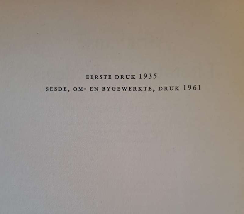 Afrikaanse Literatuurgeskiedenis -DR. G. Dekker (Hard cover with no DJ)