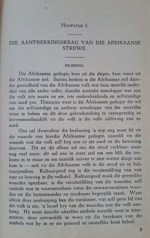 Die Geskiedenis van die Afrikaanse Beweging - dr G. S. Nienaber (hard cover no DJ)