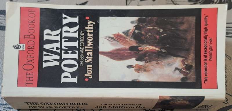 War poetry - Jon Stallworthy (paperback)