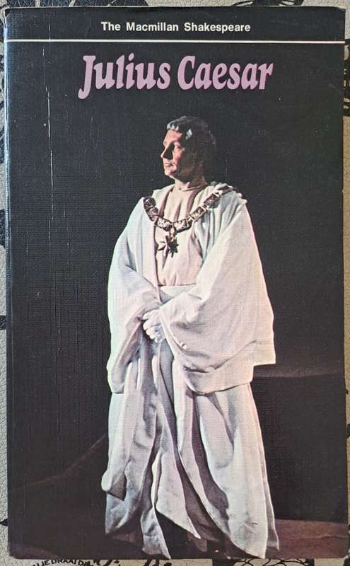 The Macmillan Shakespeare - Julius Caesar (paperback)