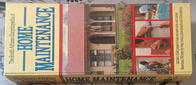 The south African Encyclopedia of Home maintenance - C. Struik (hard cover)