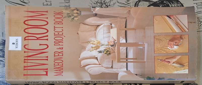 Living room makeover & project book - Salli Brand (paperback)